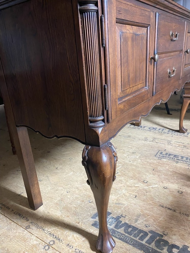 Vintage style solid oak sideboard table with carved details