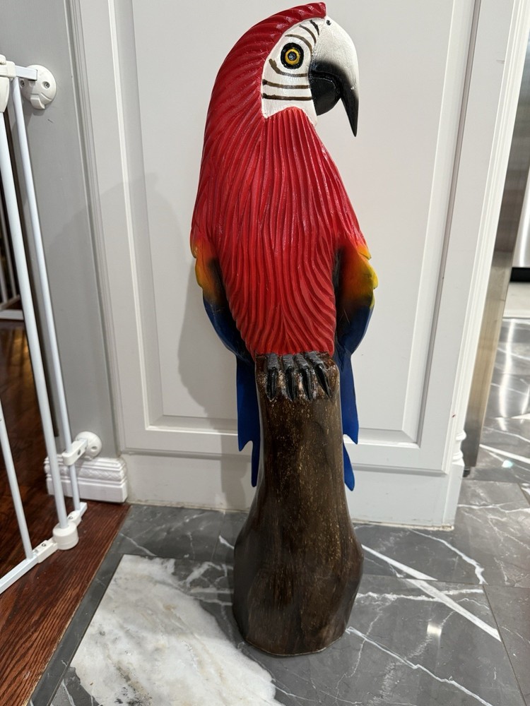 MACA PARROT IN SOLID WOOD MADE IN COLOMBIA.