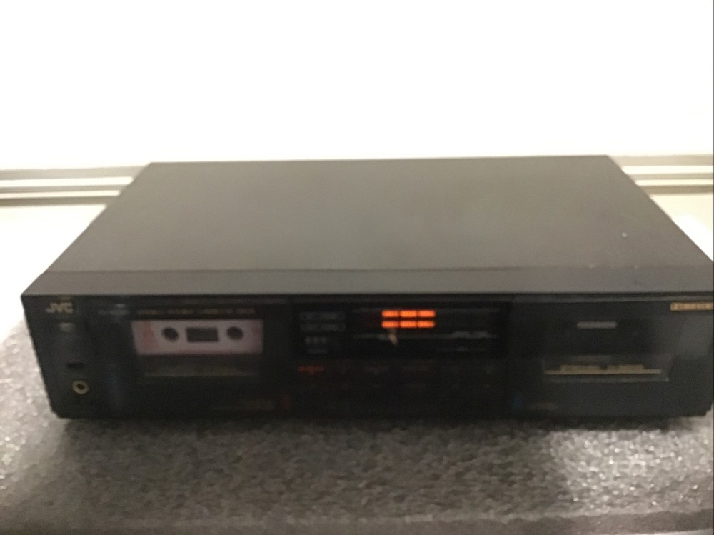 JVC Stereo Double Cassette Deck TD-W330