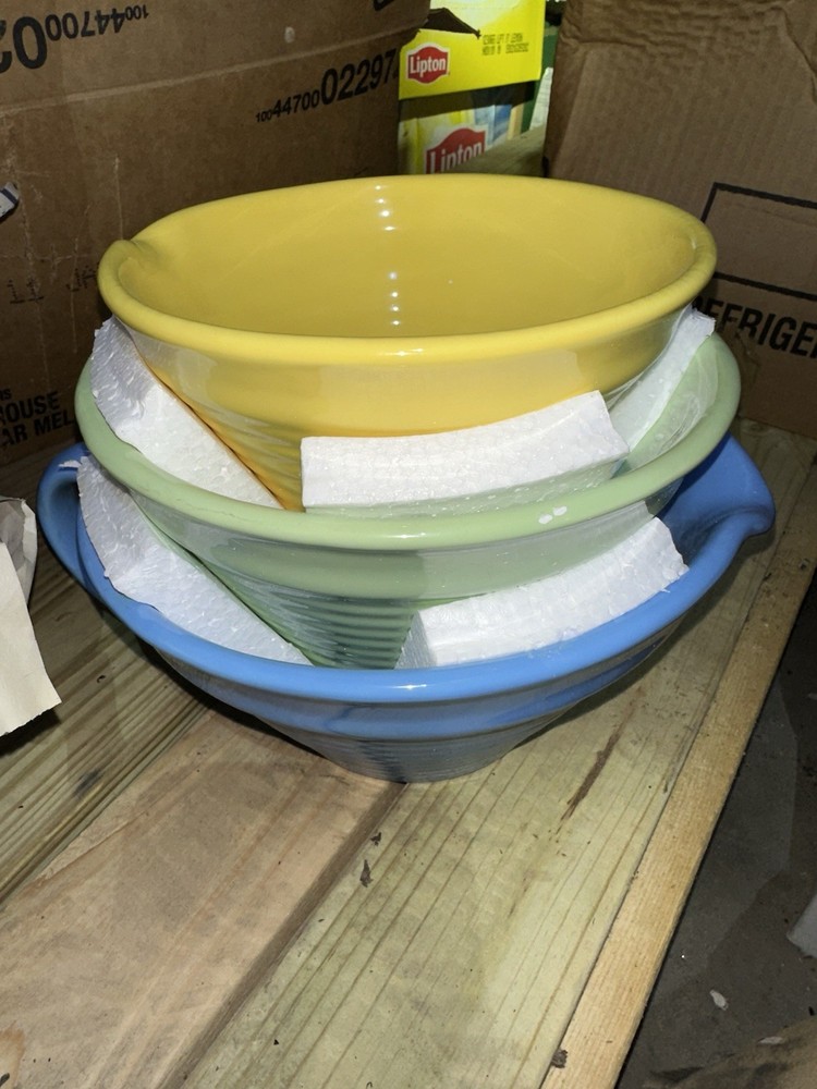 Nesting Batter Bowls Mix Ceramic Pour Spout Handle  Set ,Ribbed ,Ltd commodities