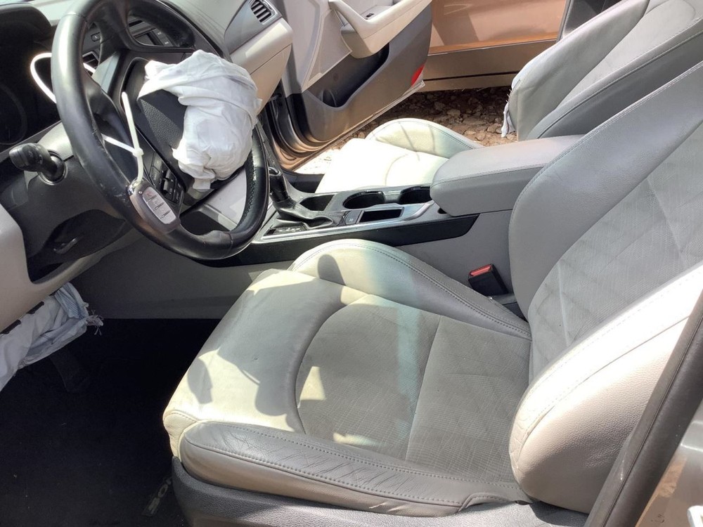 SONATA 2015 Glove Box 4721044