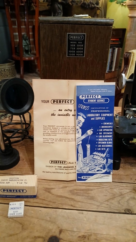 VINTAGE PERFECT MICROSCOPE MODEL 805 WITH ACCESSORIES