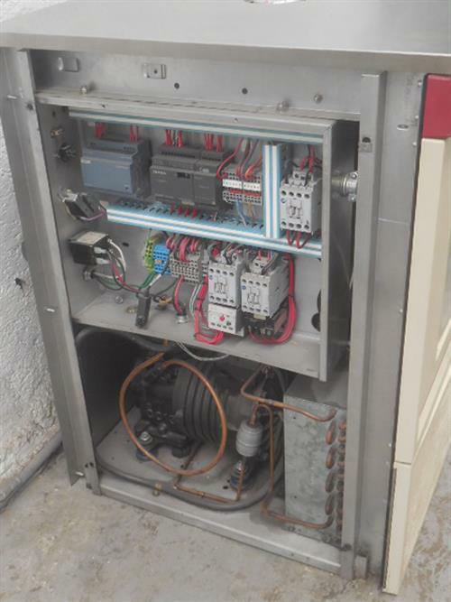 Virtis model FM 12XL Lyophilizer-M11075