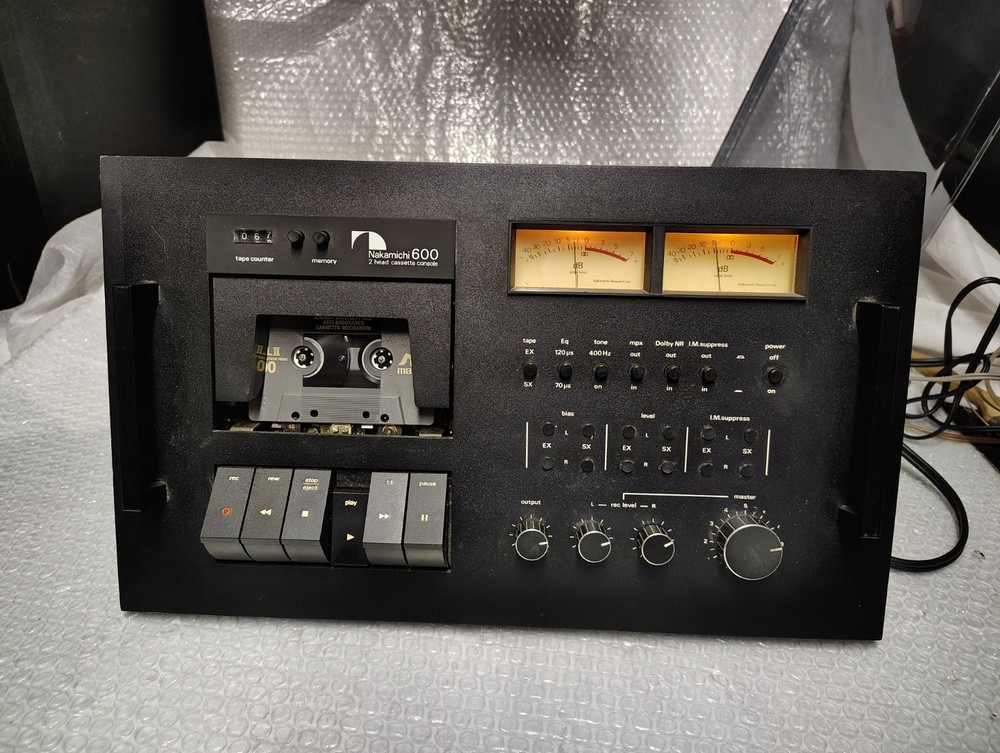 Nakamichi 600 cassette deck