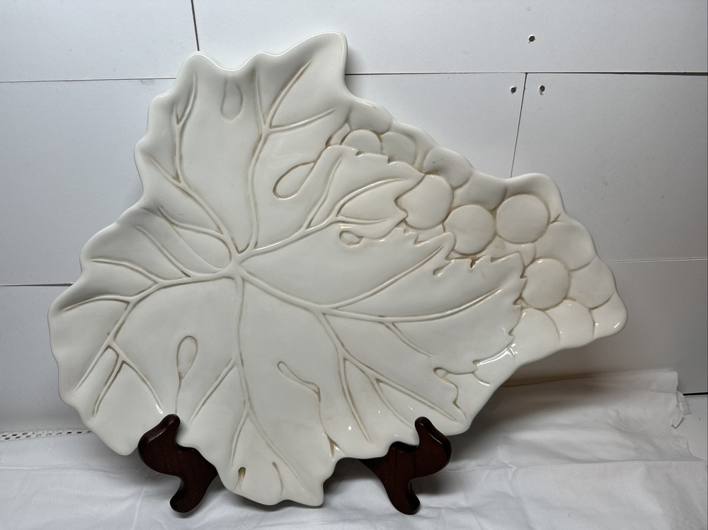 Roscher & Co Vineyard Collection Stoneware White Serving Platter Tray