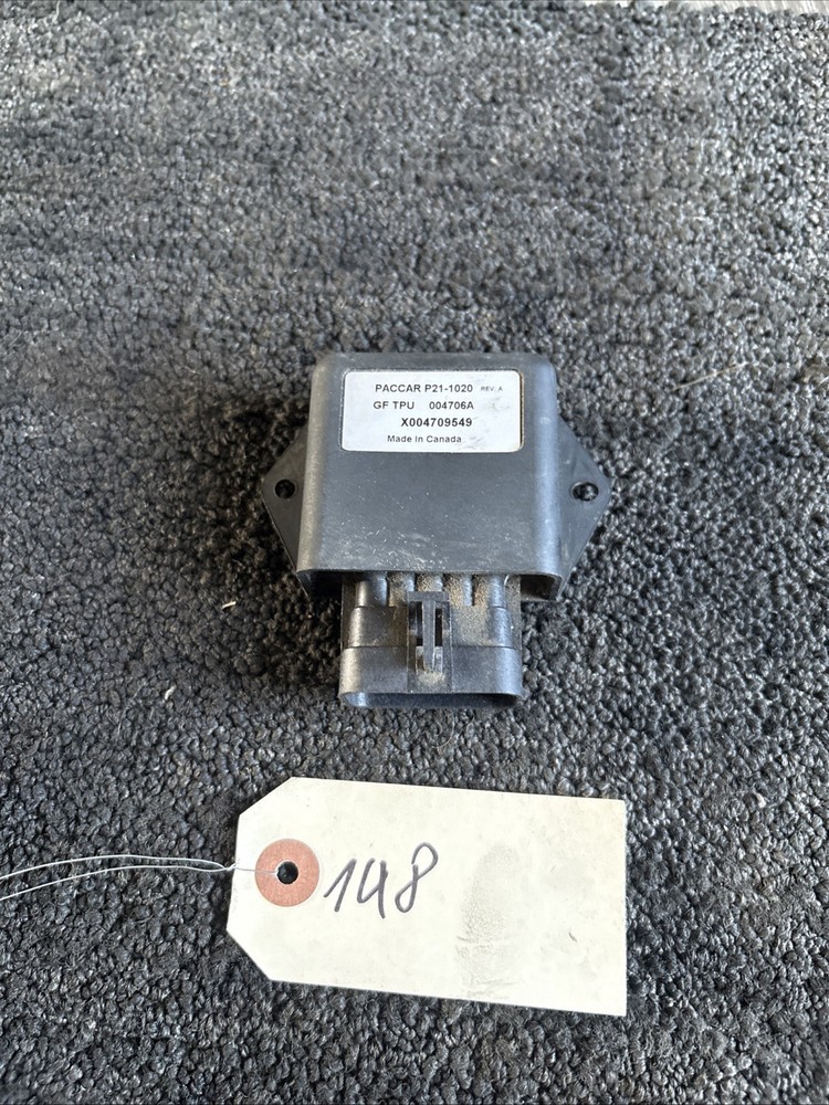 PETERBILT 587 DASH CONTROL MODULE P21-1020