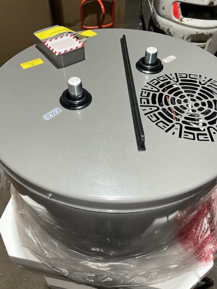 Rheem Hybrid ProTerra Smart Tank 50 Gal. Water Heater XE50T10HS45U1 DENT/DINGS!!