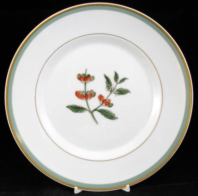 Royal Copenhagen Java Luncheon Plate Piece 9589 Pattern 914