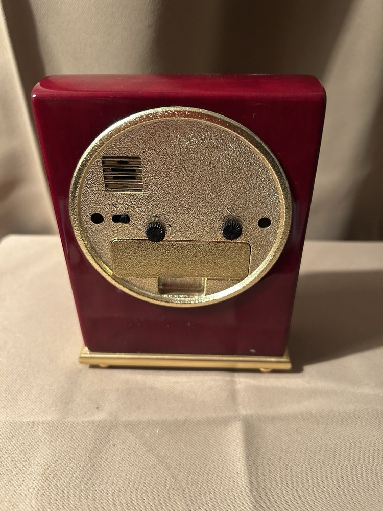 Sonnet Pick Up Analog Clock