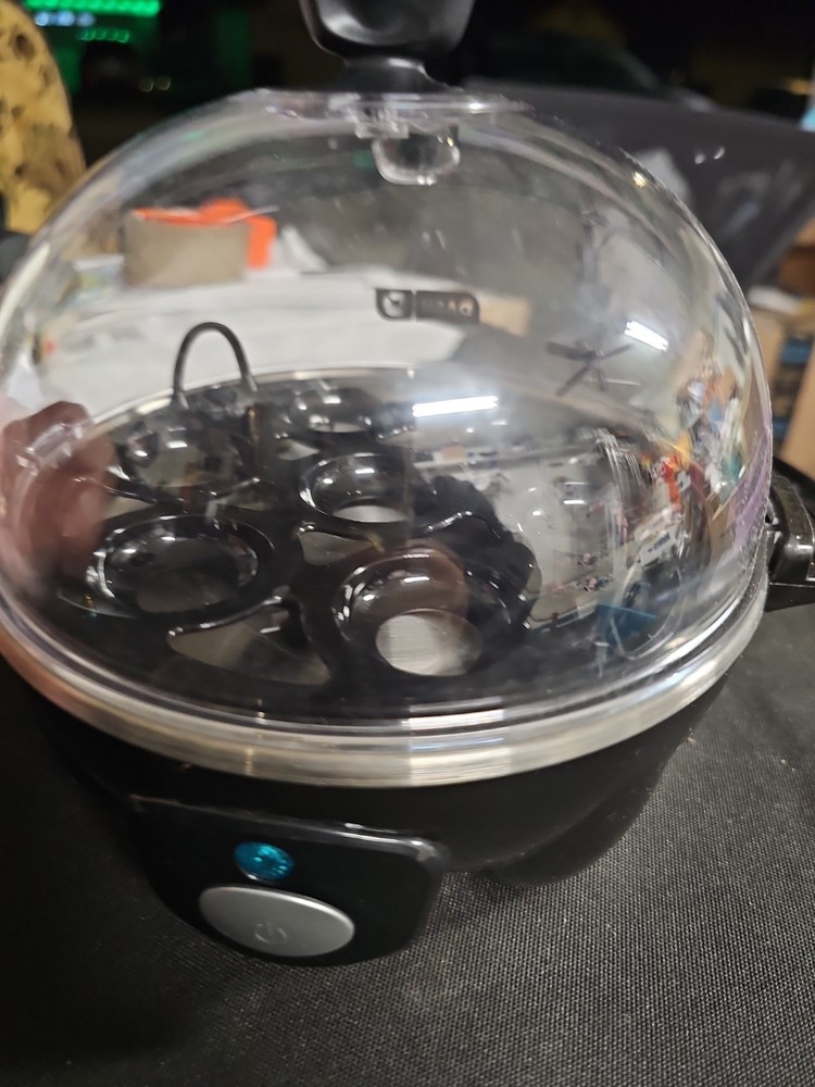 Dash Rapid Egg Cooker Model DEC005TB – Works Great – Black