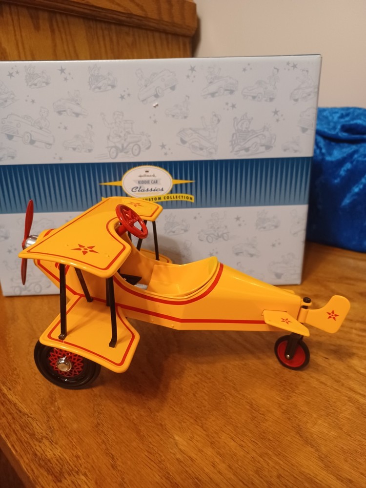 Hallmark 1930 Custom Biplane QHG7104
