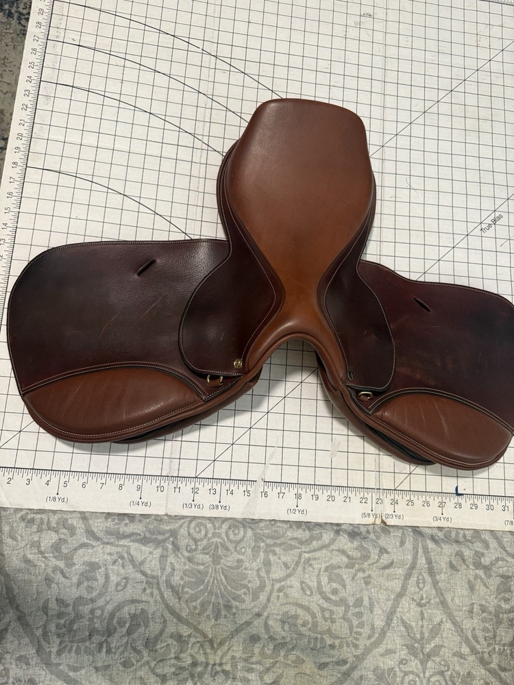 Ovation Saddle