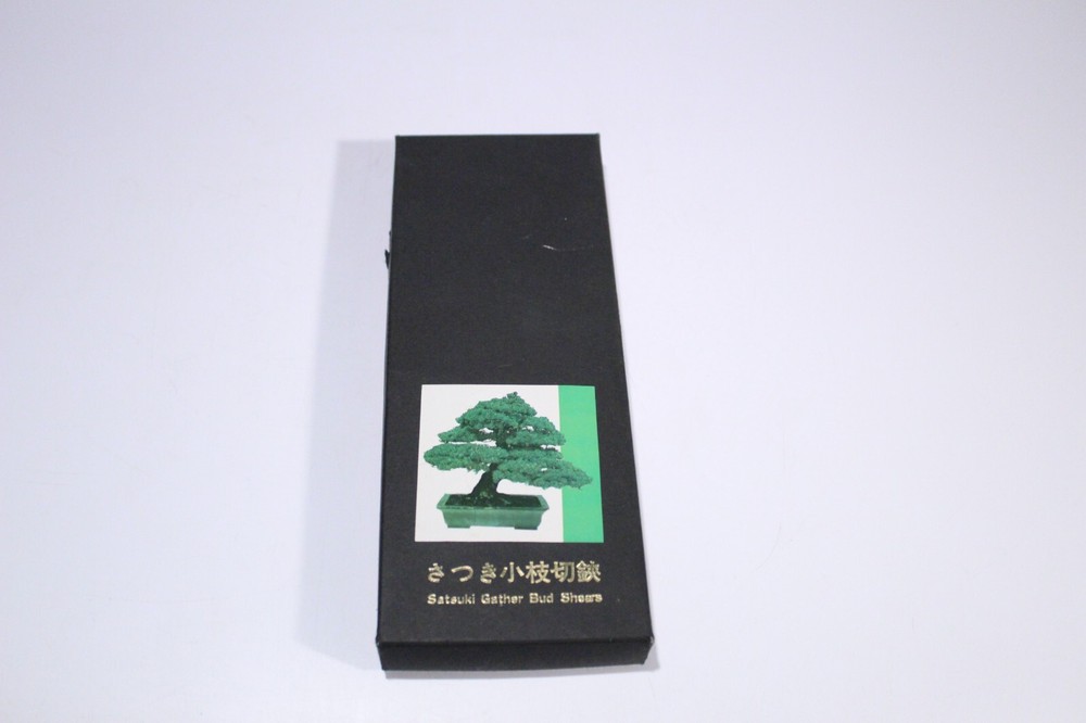 Bonsai gather bud shears