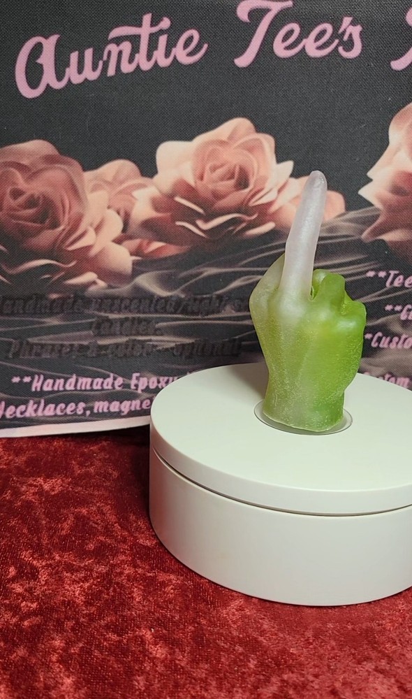 Resin art middle finger