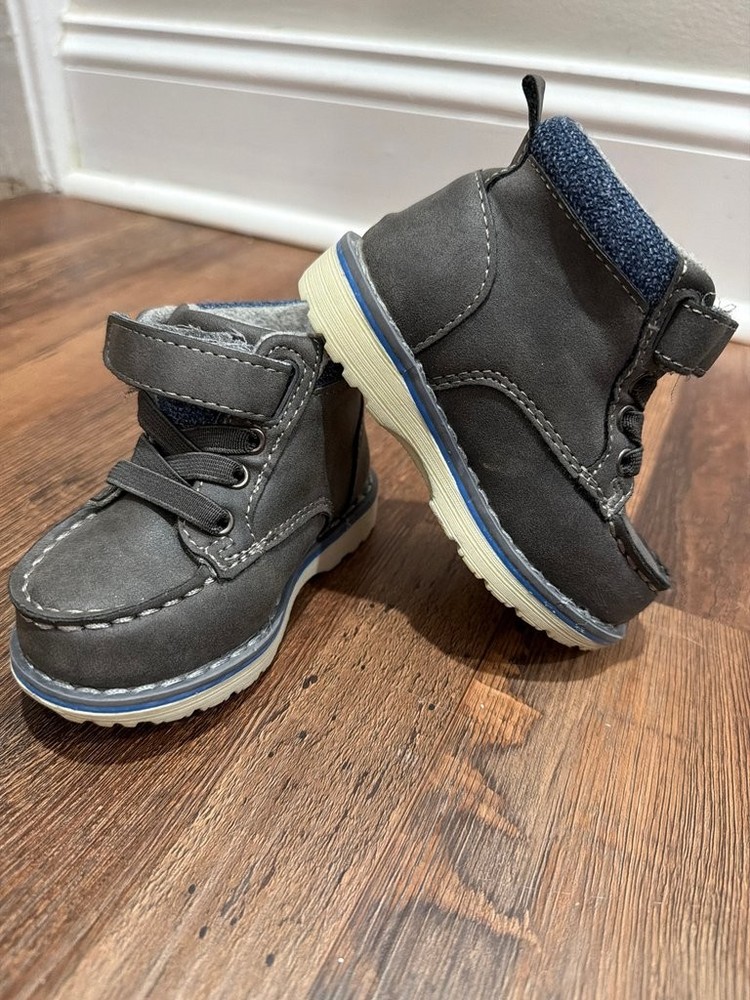 Cat & Jack Kids' Gray Boots with Strap