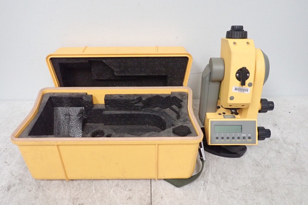 Trimble 3303 DR Direct Reflex Survey Total Station with Case