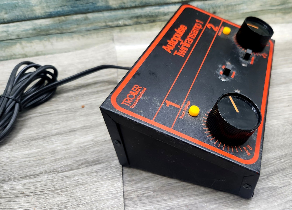 Troller Transistorize Autopulse TwinTransamp 1 Model 30 Power Pack