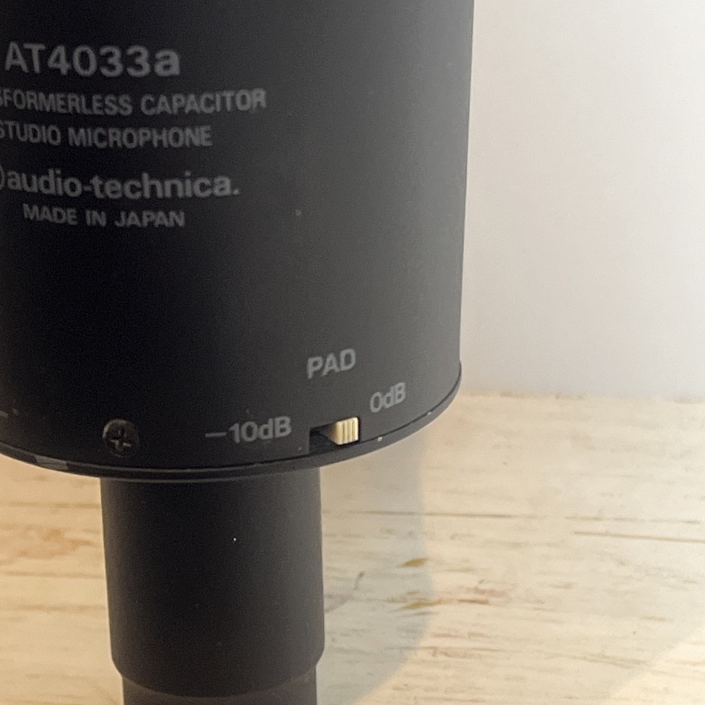 AUDIO-TECHNICA AT4033A TRANSFORMERLESS CAPACITOR STUDIO MICROPHONE W/CASE WORKS