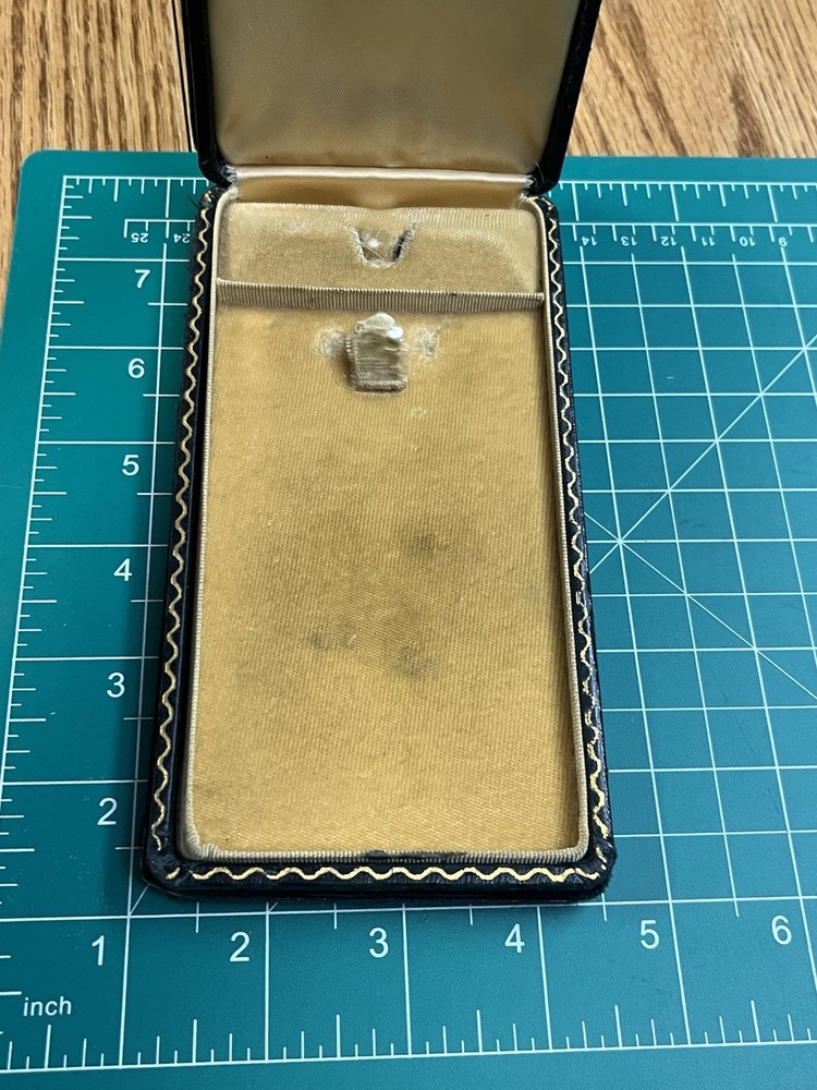 WWII Distinguished Flying Cross Box / Case