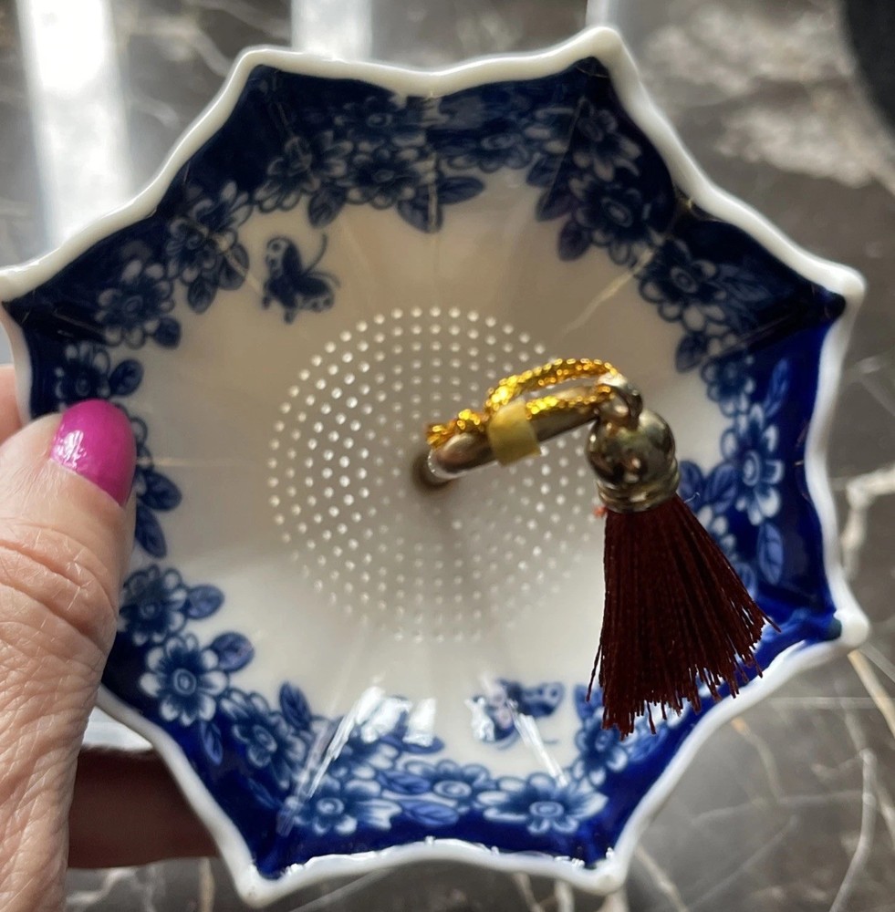 Porcelain Blue and White Tea Strainer Umbrella-Shape Tea ware/Tea Table Decor