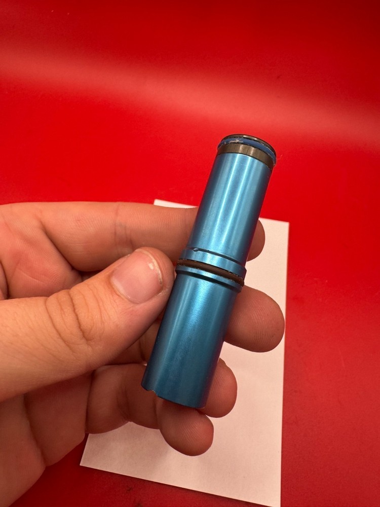 Dye M3S Bolt
