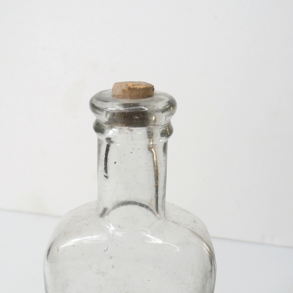 Vintage 6.5 in Magic Gloss Clear Bottle