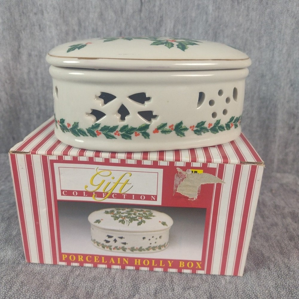 Porcelain Holly Box Floral Pattern Gift Collection 5 x 4 x 2.5"