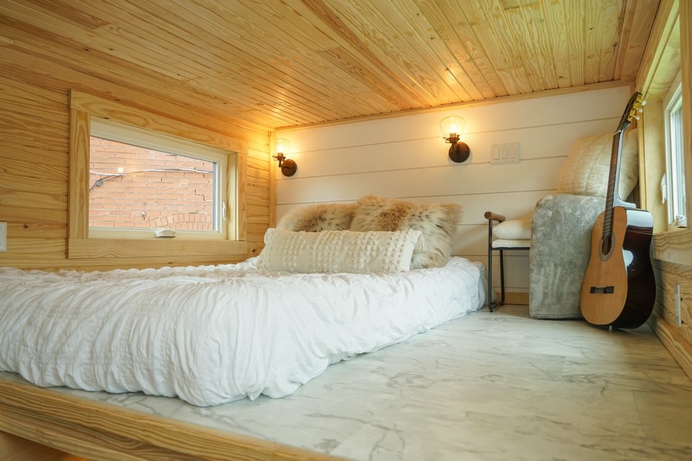 BRAND NEW Custom Built Tiny Home w/ 100% OFF-GRID & ON-GRID Living Capability