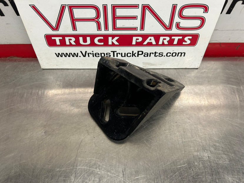 KENWORTH K275-1516R BRACKET-HOOD GUIDE