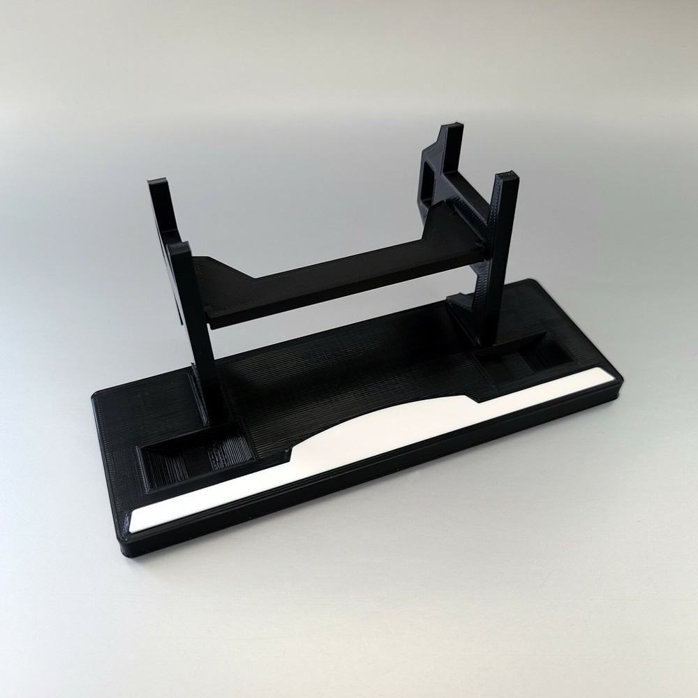 Display Stand for Sega Genesis Mega Drive 3 / 6 Button Controller / 3D Printed