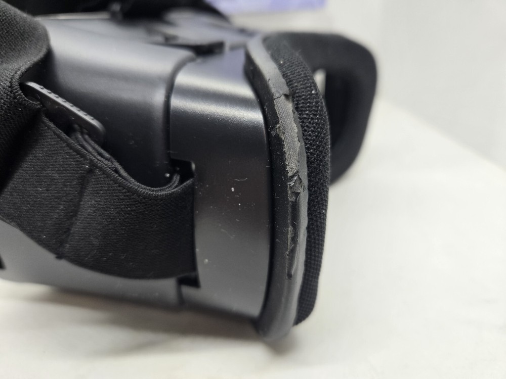 Virtual Reality Headset Wireless Gear Model G0391 3D Experience iPhone & Android