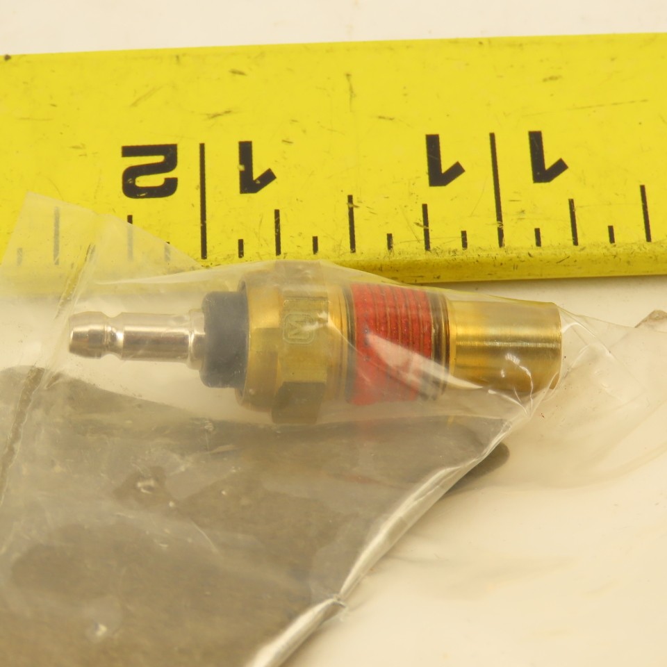 Yale 901303837 Forklift Engine Coolant Sender Unit OEM