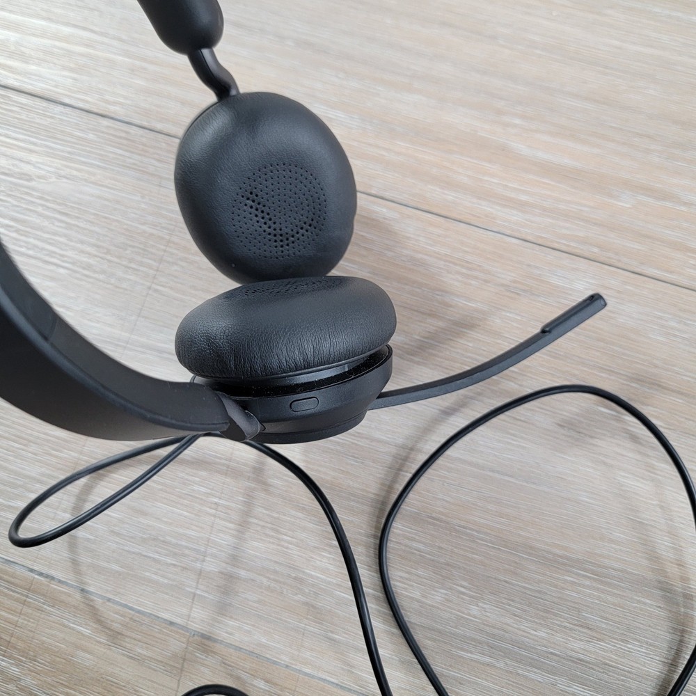 Jabra Evolve 20 MS Stereo USB Headset with Microphone Black