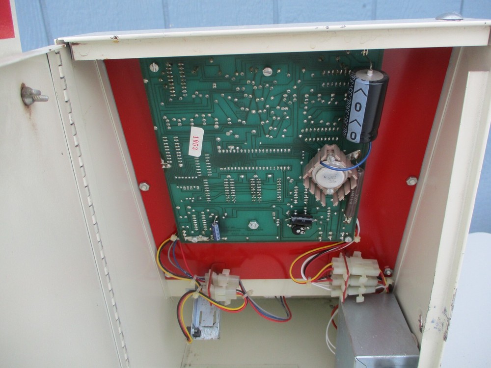 Vintage Compuvend Electronic Heart Machine Arcade Vending Machine