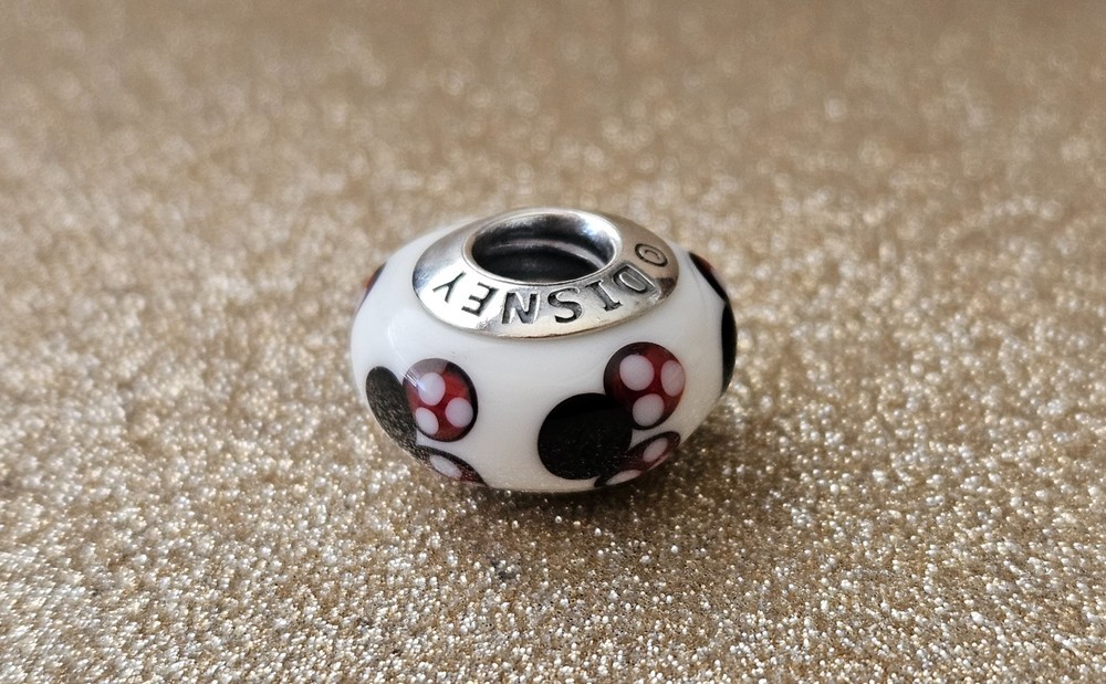 Authentic Pandora Silver Classic Minnie Mouse Murano Charm