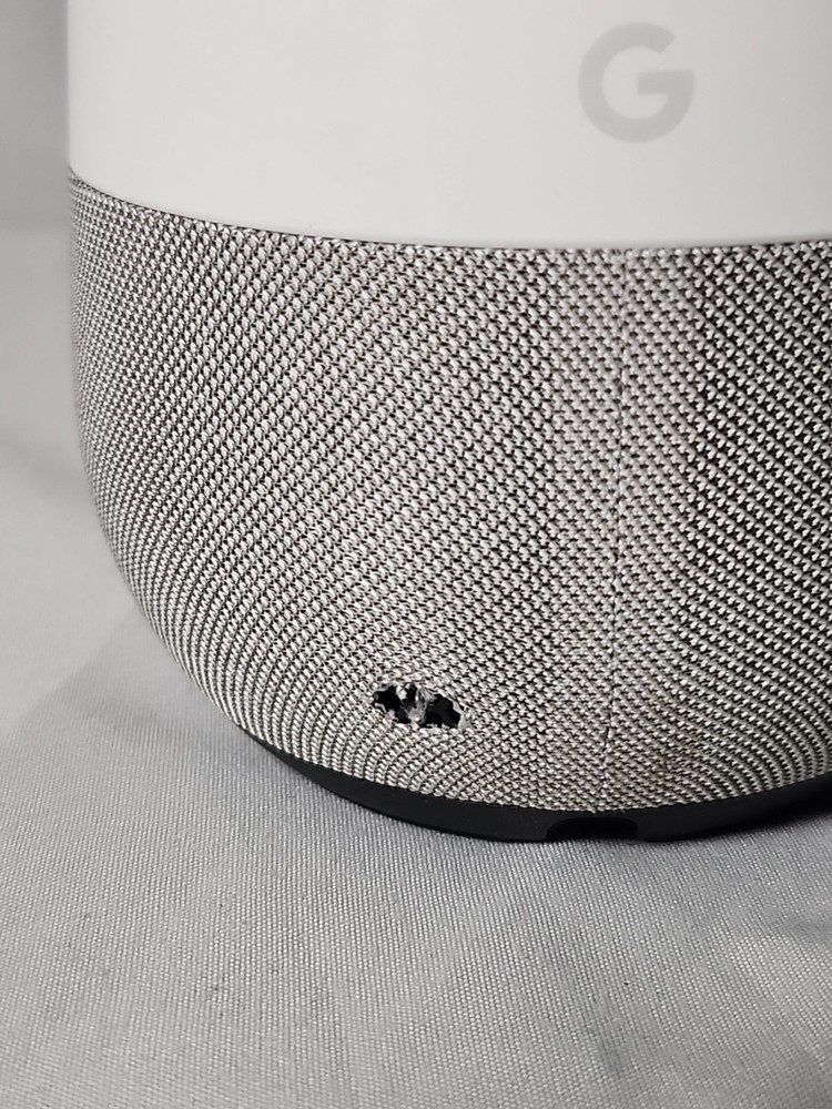 Used Google GA3A00417A14 Smart Speaker Google Assistant White!