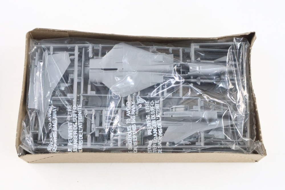 MPC 1/72 MiG-23 Flogger Swing Wing Soviet Fighter Model Kit