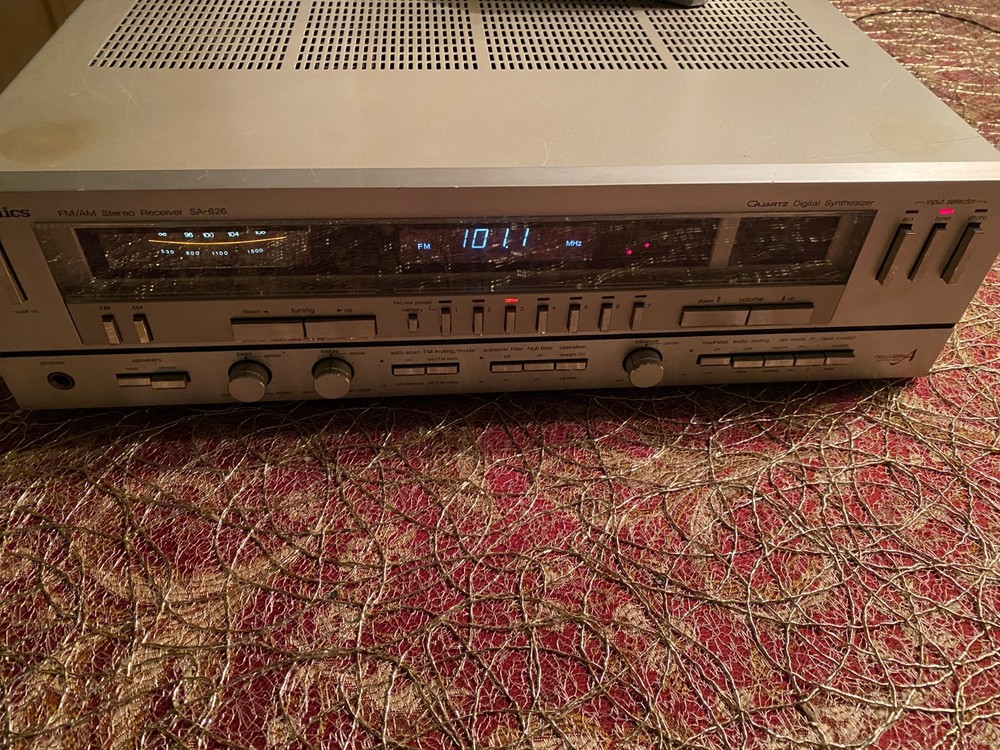 Technics SA-626 Stereo Receiver Works Vol Meter Out