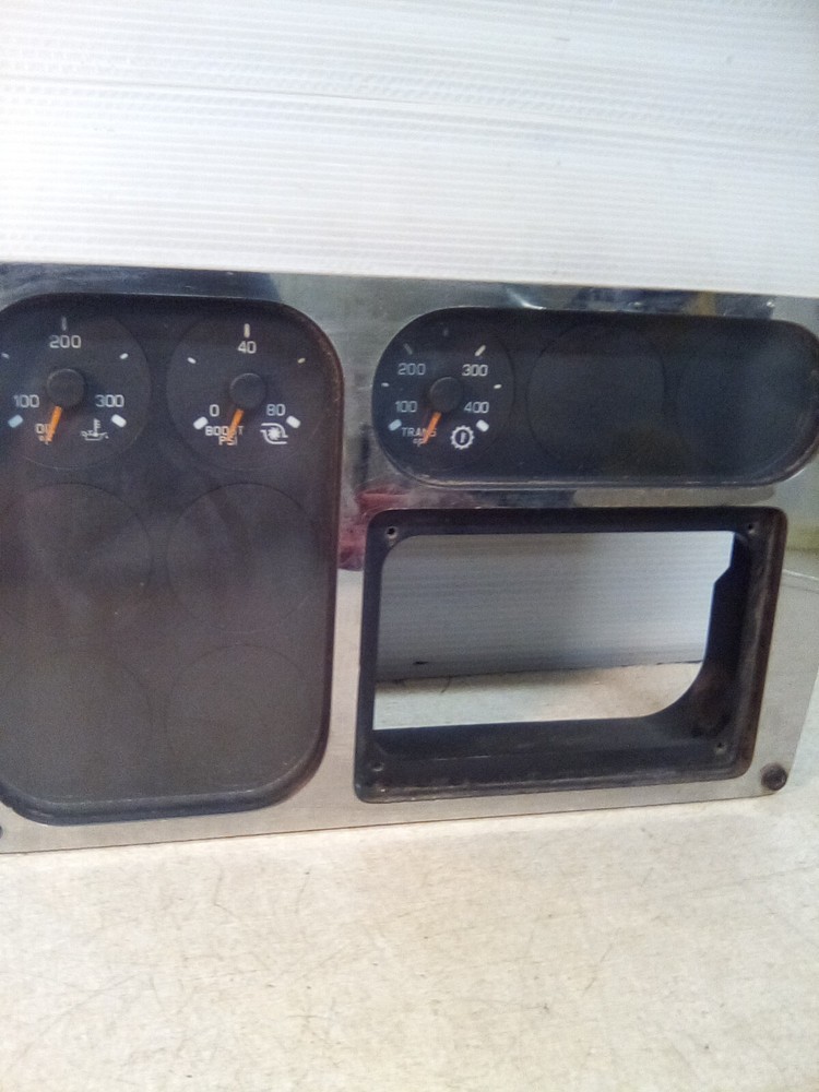 Kenworth T2000 Center Gauge Panel 05421AA
