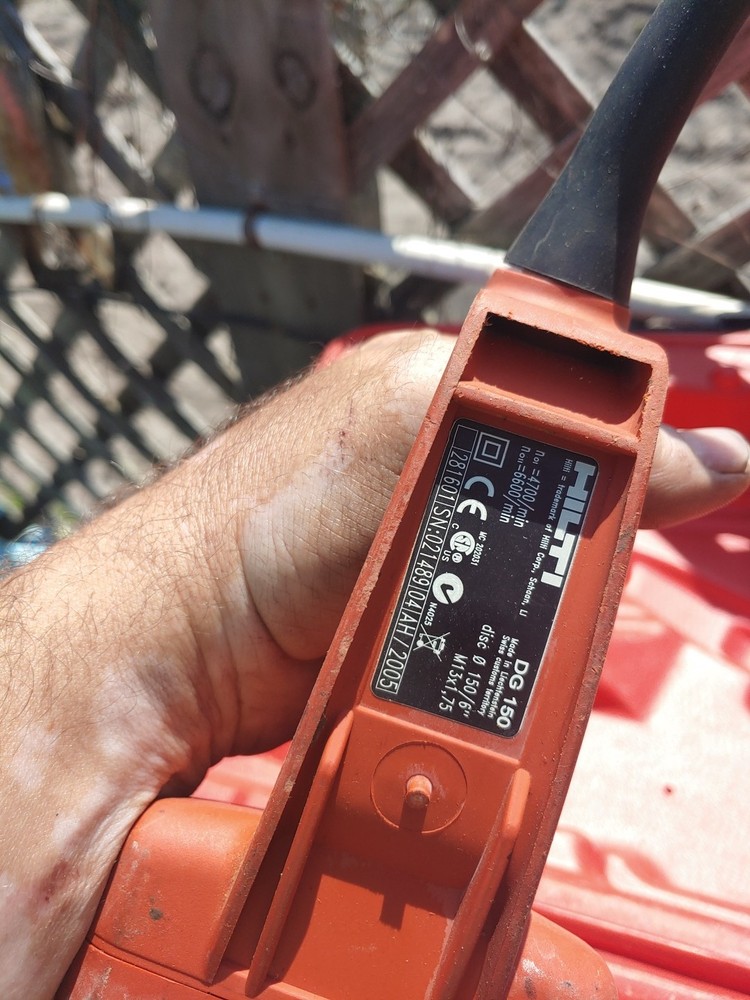 Hilti DG150 Electric Concrete Surface Grinder. DPC 20 Power Source.