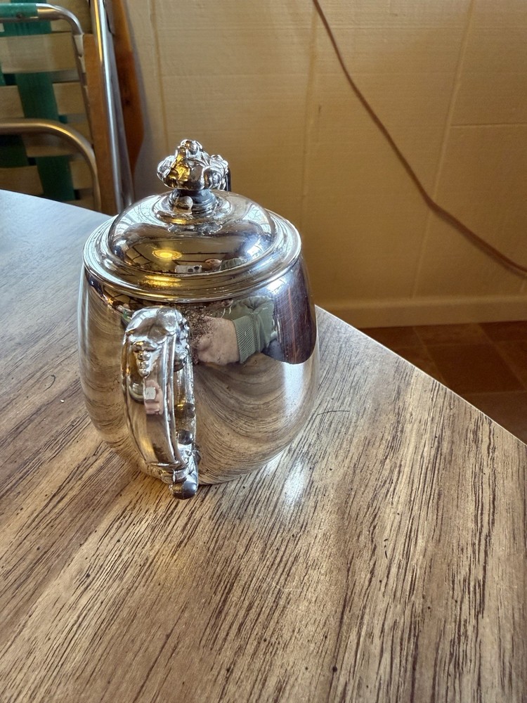 Vintage Wm Rogers Silver Plate Double Handle Sugar Bowl