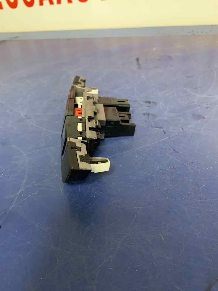 Emergency Light Button HYUNDAI TUCSON 12