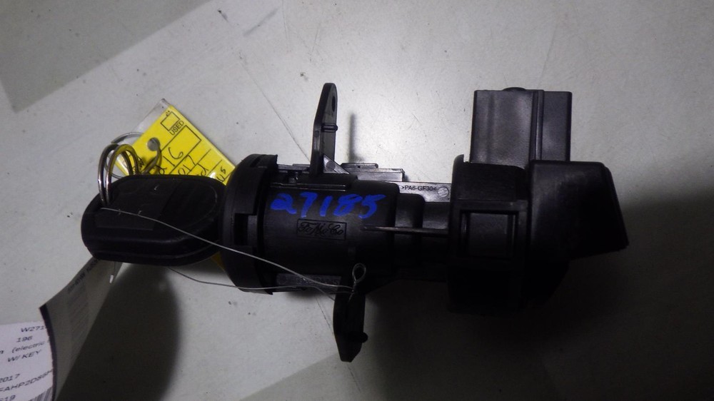 17 FORD TAURUS Ignition W/Key