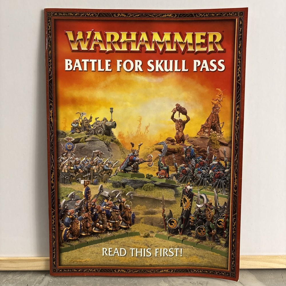 Warhammer Orcs & Goblins, Battle for skull pass, 2 x 40k chapter Book Bundle