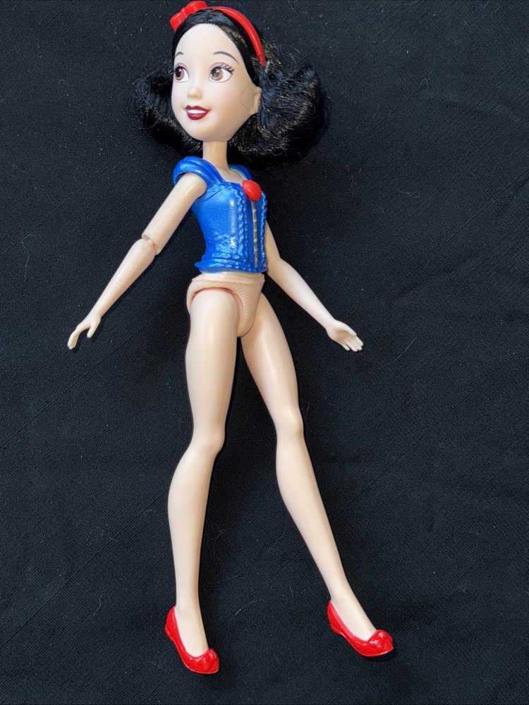 2016 Hasbro Snow White Replacement Doll for Stir N Bake Kitchen Playset