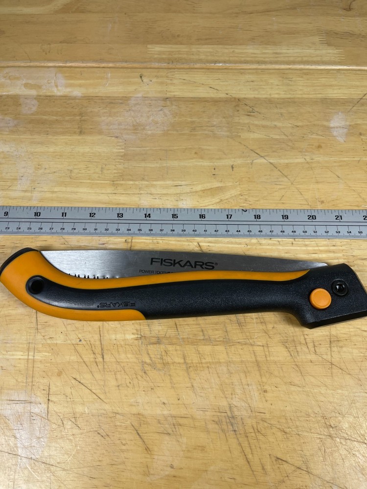 Fiskars Power Tooth Folding Saw 10" Blade Pruning Tree Saw Sharp