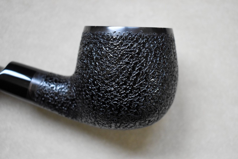 Moretti Pipe Super Magnum Black Rusticated Freehand