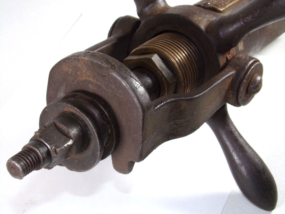 Mueller E4 Model No. 5 Drilling Machine