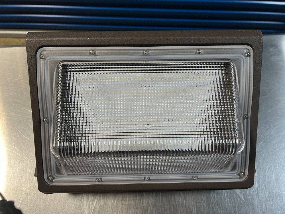 2 Wall Pack Lights Mixed Lot Mixed Brands