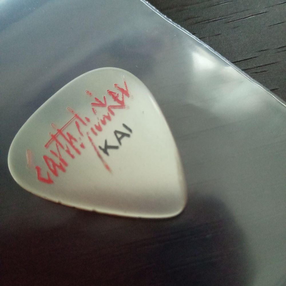 Ariapro II EARTHSHAKER pick